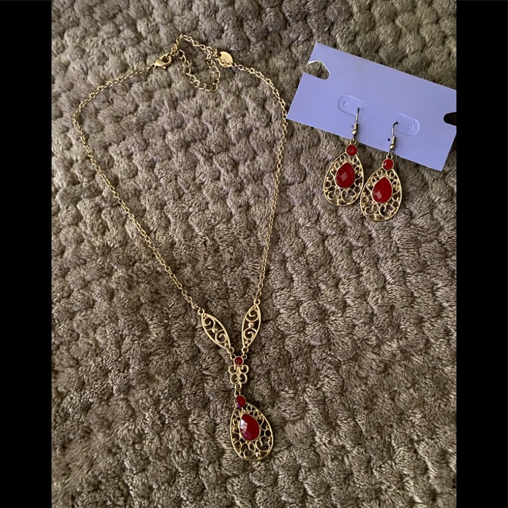 Necklace & Earring Set